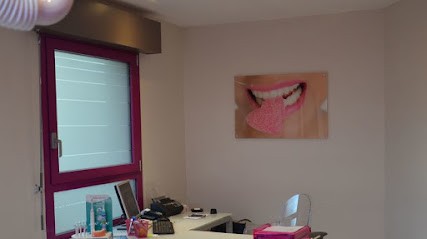 Cabinet Dentaire - Dr Andouri A. - Dr Andouri H., Dentiste à Wambrechies