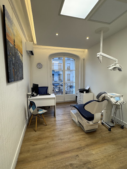 Dr Charlotte Ritter - Chirurgien Dentiste Dentiste à Paris 12