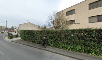 Aouidad Lauriane, Dentiste à Talence