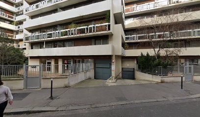 Beziz Sarah, Dentiste à Paris 18