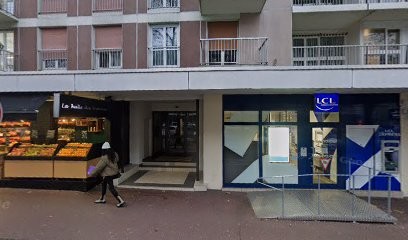 Divjaka Bledar, Dentiste au Grand-Quevilly