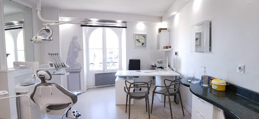 Dr Aurore Mailharrin - Chirurgien Dentiste, Dentiste à Bordeaux