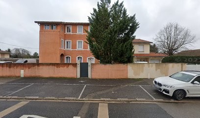 Parmentier Karol, Dentiste à Jonage