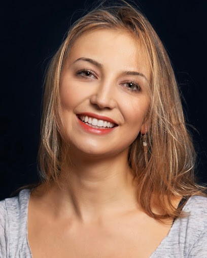 Dr Claire Deceuninck, Dentiste à Paris 11