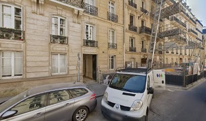 Estelle Roche, Dentiste à Paris 08