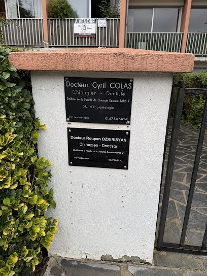 Dr Roupen OZKIRISYAN, Dentiste à Chaville