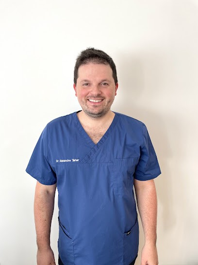 Dentiste - Dr Alexandre Tahar, Dentiste à Chaville