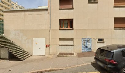 Robert Deville Frédérique, Dentiste à Saint-Étienne