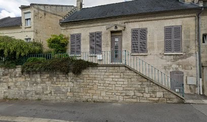 Luizy Yves, Dentiste à Vic-sur-Aisne