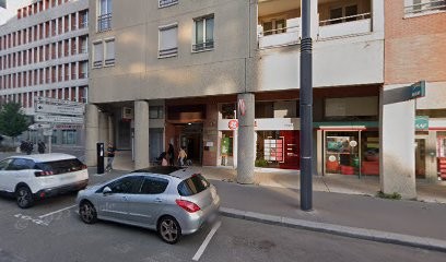 Szejner Michael, Dentiste à Montigny-le-Bretonneux