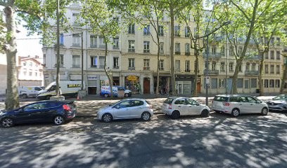 Thomas chirurg dent Régis, Dentiste à Lyon 01