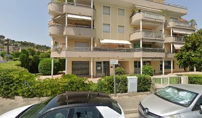 Docteur Cláudia Antunes, Dentiste à Vallauris