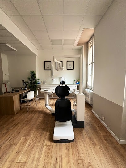 Dr Katia Bouchereaux, Dentiste à Marseille 06