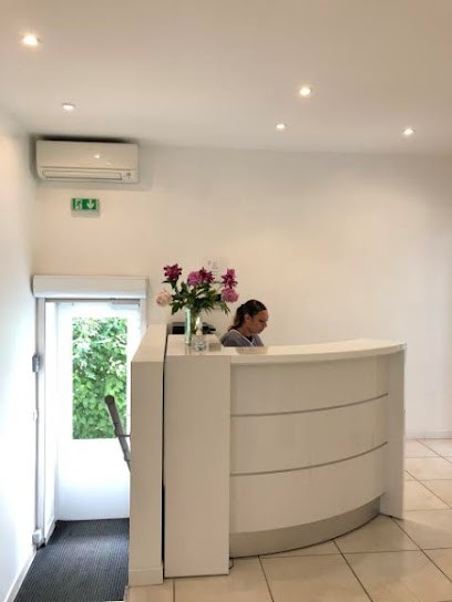 Dr Monique ANGIBAULT, Dentiste à Athis-Mons