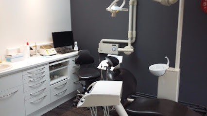 Yves Le Bourg, Dentiste à Saint-Malo