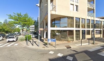 Dr Julie BOUQUET, Dentiste à Vitrolles