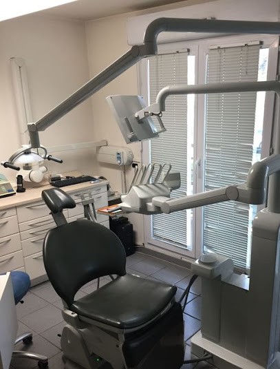 Klasinski-Kerbrat Anne-Laure, Dentiste à Antony