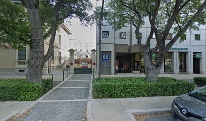 Docteur Pierre HUGOU, Dentiste à Nîmes