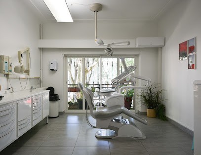 Dentist Chaudesaigues Natali, Dentiste à Nîmes