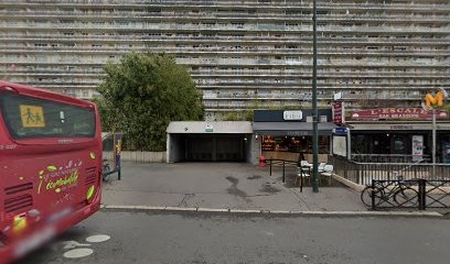 Zennou Selarl, Dentiste à Clichy