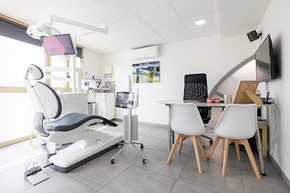 Dany Cohen, Dentiste à La Bouilladisse