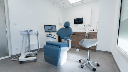 Dr. Victor-Emmanuel Campillo. Chirurgie Dentaire-Implantologie-Parodontologie Dentiste à Dommartin