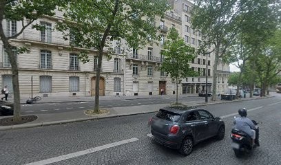 Hanisch Oliver, Dentiste à Paris 08