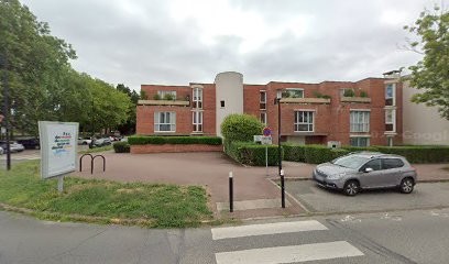 Chelly Victor, Dentiste à Montigny-le-Bretonneux