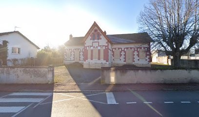 Camille CHADEYRAS, Dentiste à Saint-Rémy-en-Rollat