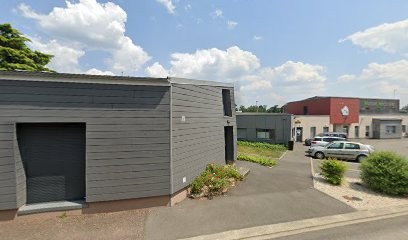 Ly Long Marie-Madeleine, Dentiste à Saint-Denis-sur-Sarthon