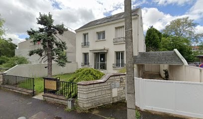 Simon Bernard, Dentiste à Longjumeau