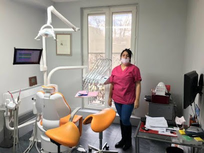 Margaux Hinet - Dentiste, Dentiste à Paris 07